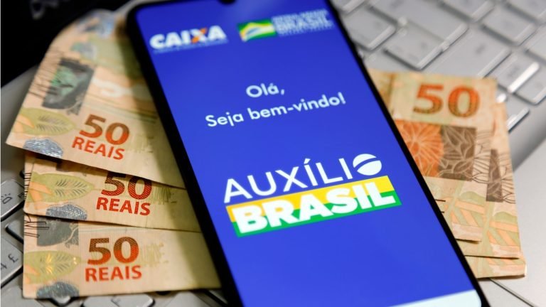 deputado-afirma-que-o-auxilio-brasil-vai-acabar-e-revela-data